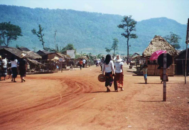 dang khao refugee cambodian vietnamese 1991 templenews occupying pronounce khmers invading